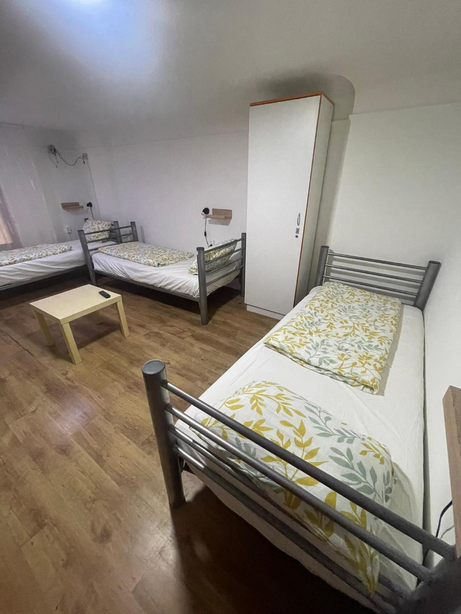 Center Hostel And Guest House Budapest Bagian luar foto