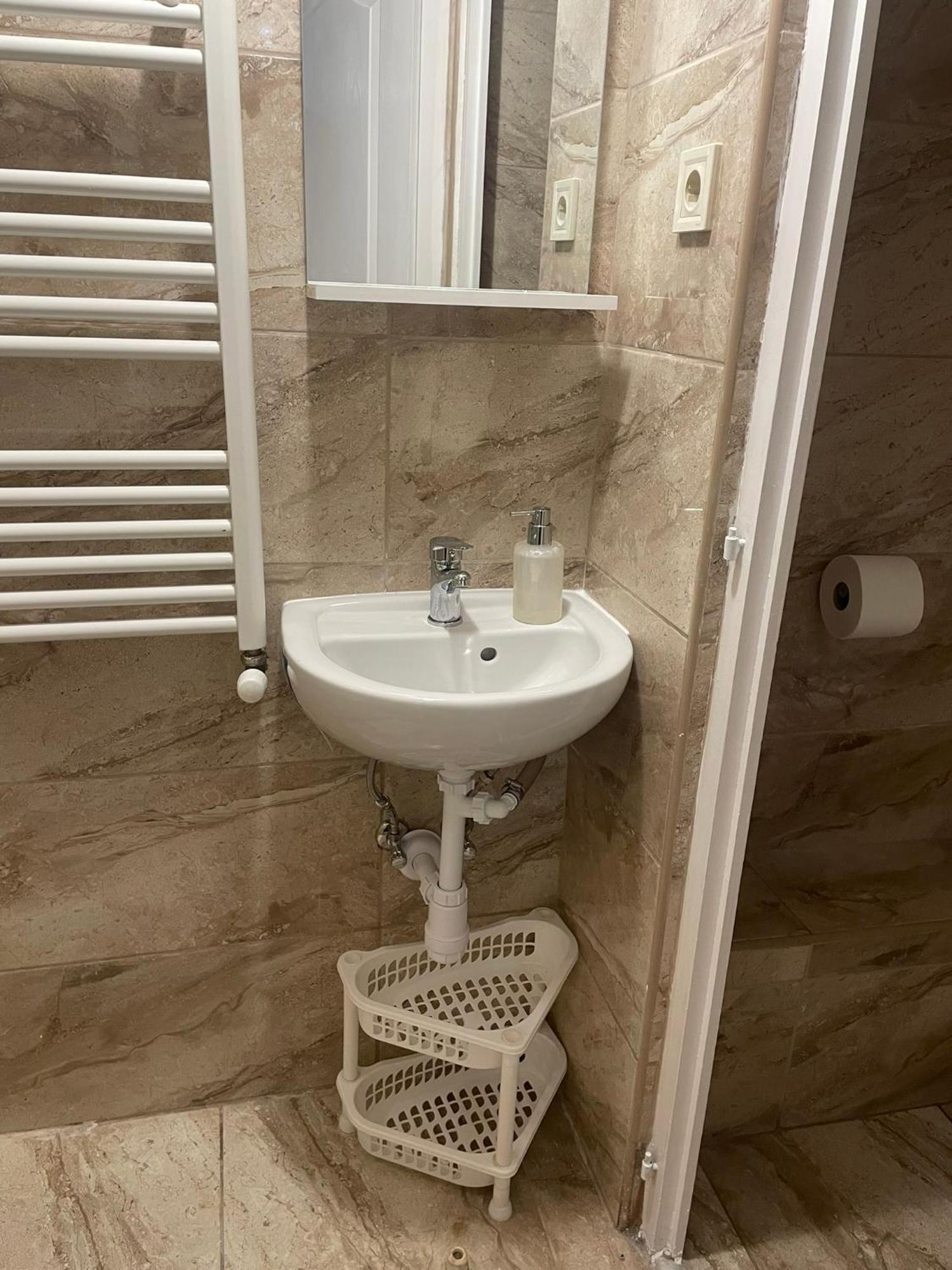 Center Hostel And Guest House Budapest Bagian luar foto