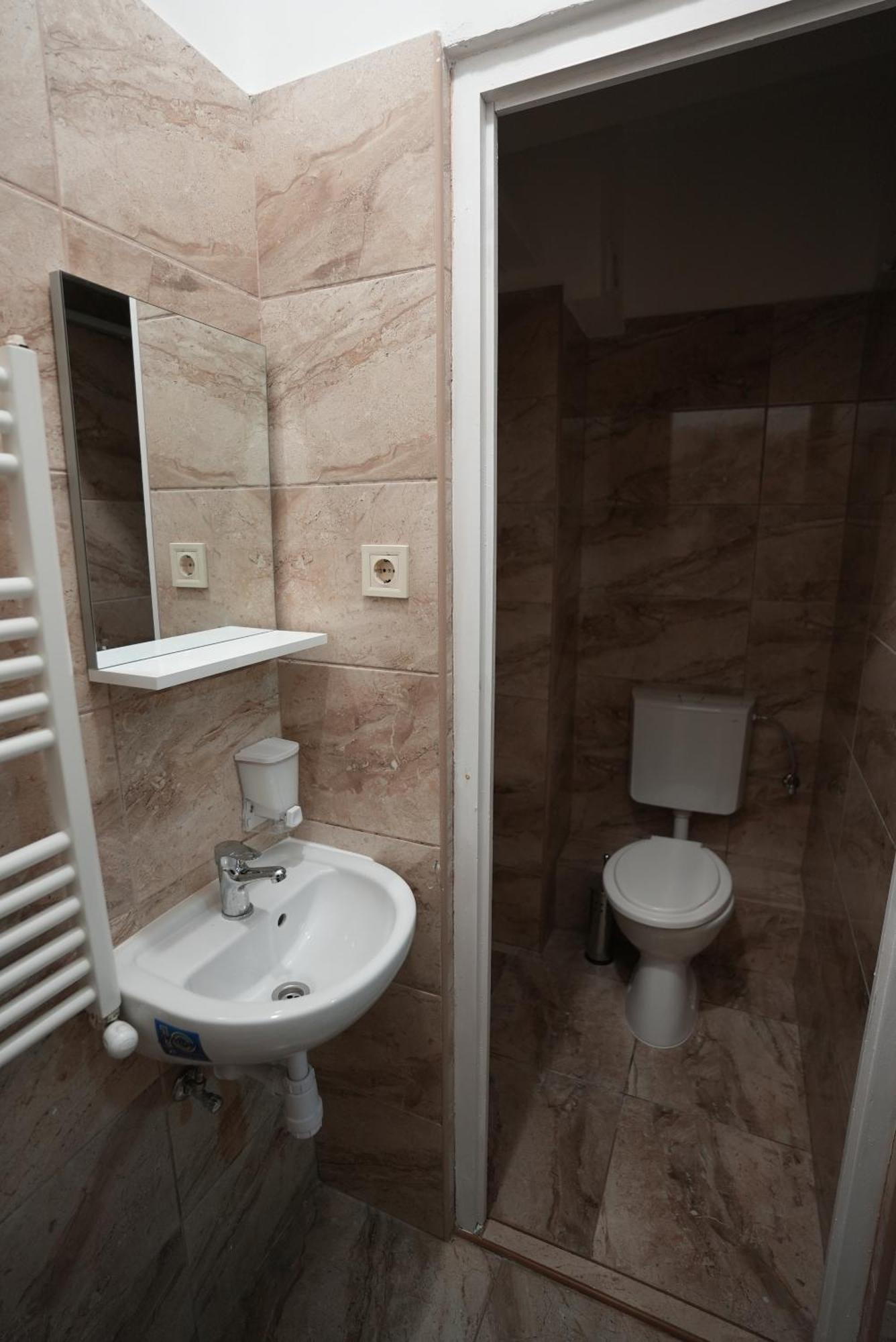 Center Hostel And Guest House Budapest Bagian luar foto