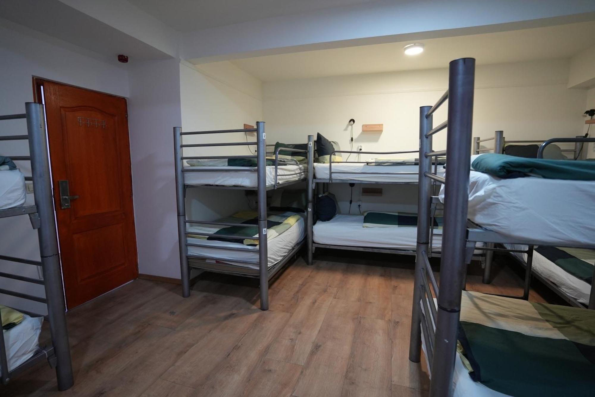 Center Hostel And Guest House Budapest Bagian luar foto