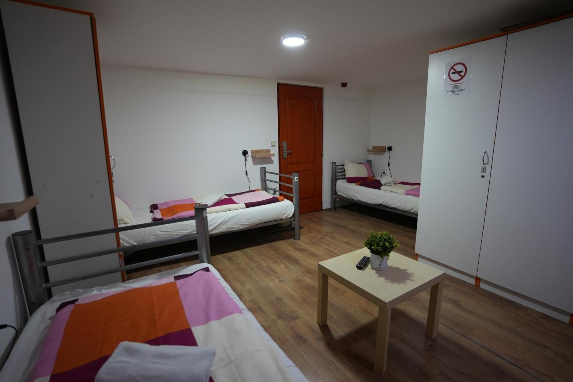 Center Hostel And Guest House Budapest Bagian luar foto
