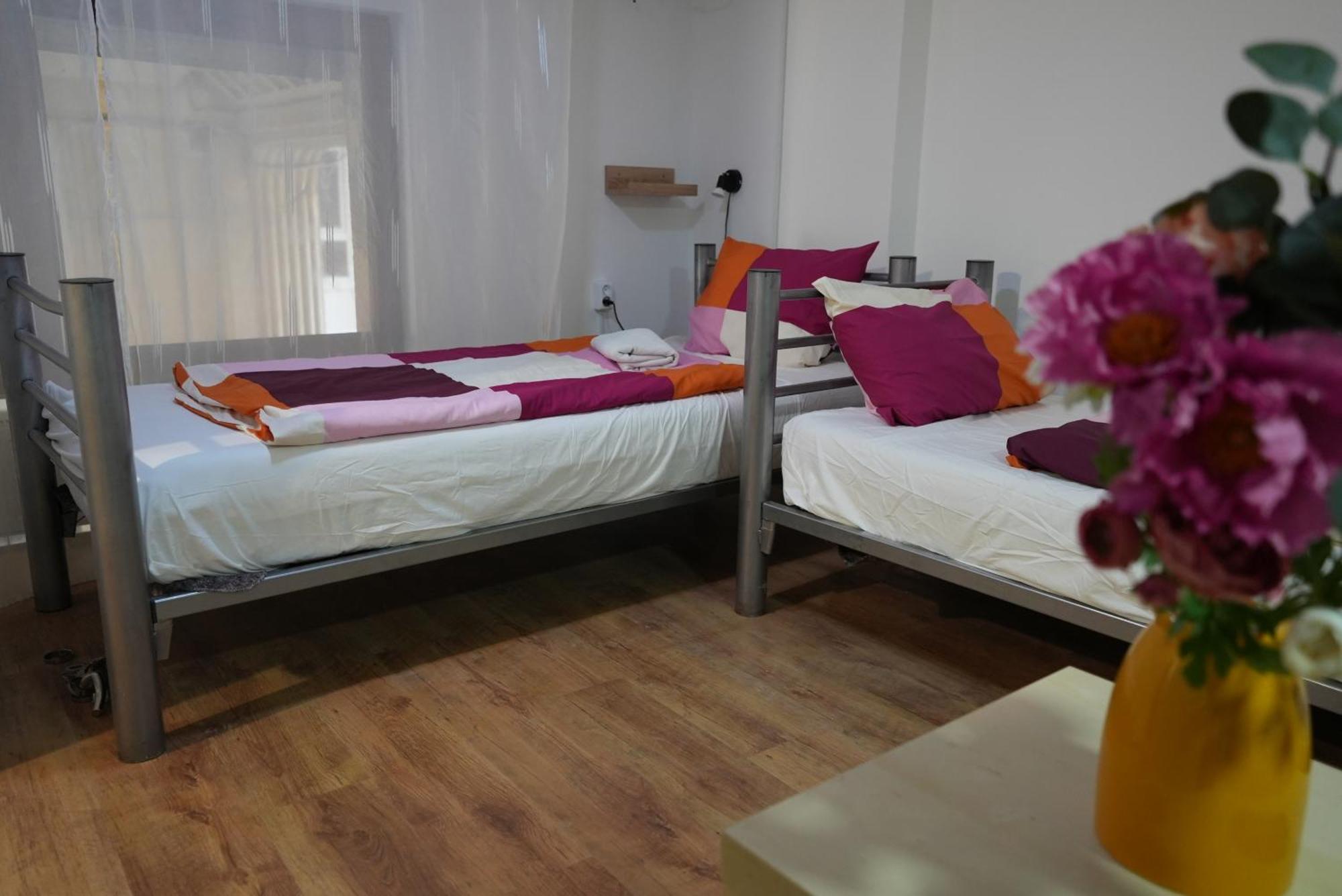 Center Hostel And Guest House Budapest Bagian luar foto