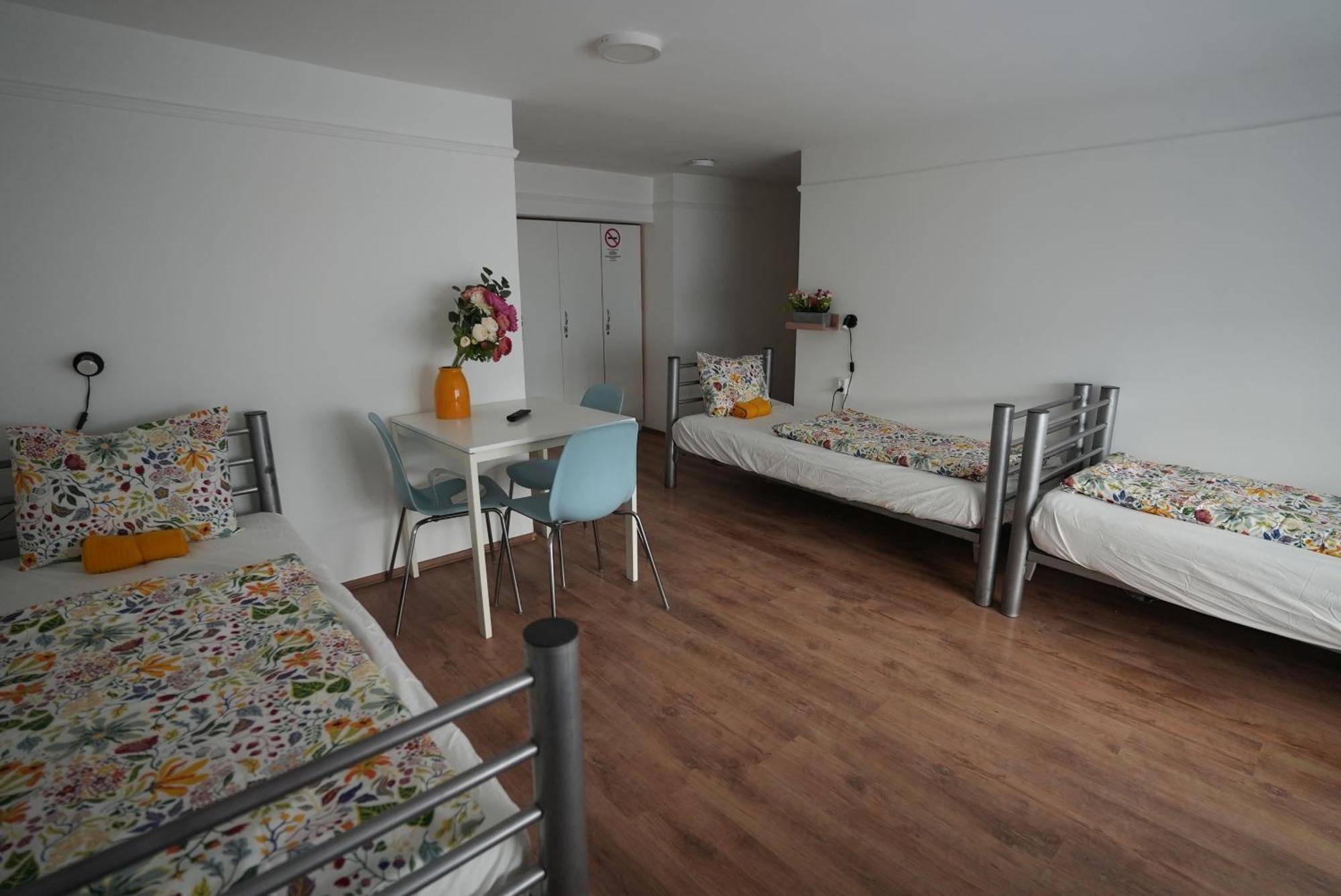 Center Hostel And Guest House Budapest Bagian luar foto