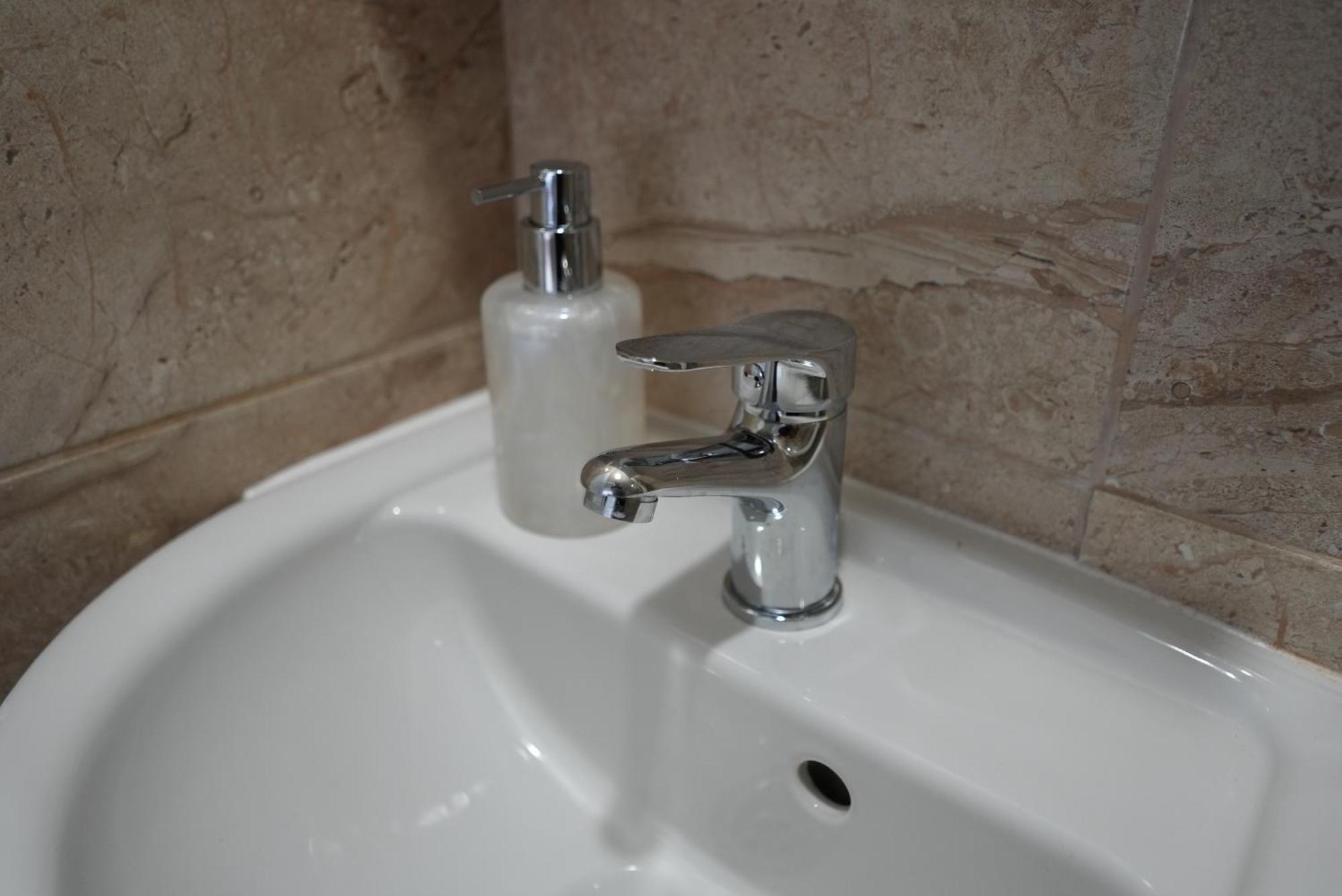 Center Hostel And Guest House Budapest Bagian luar foto