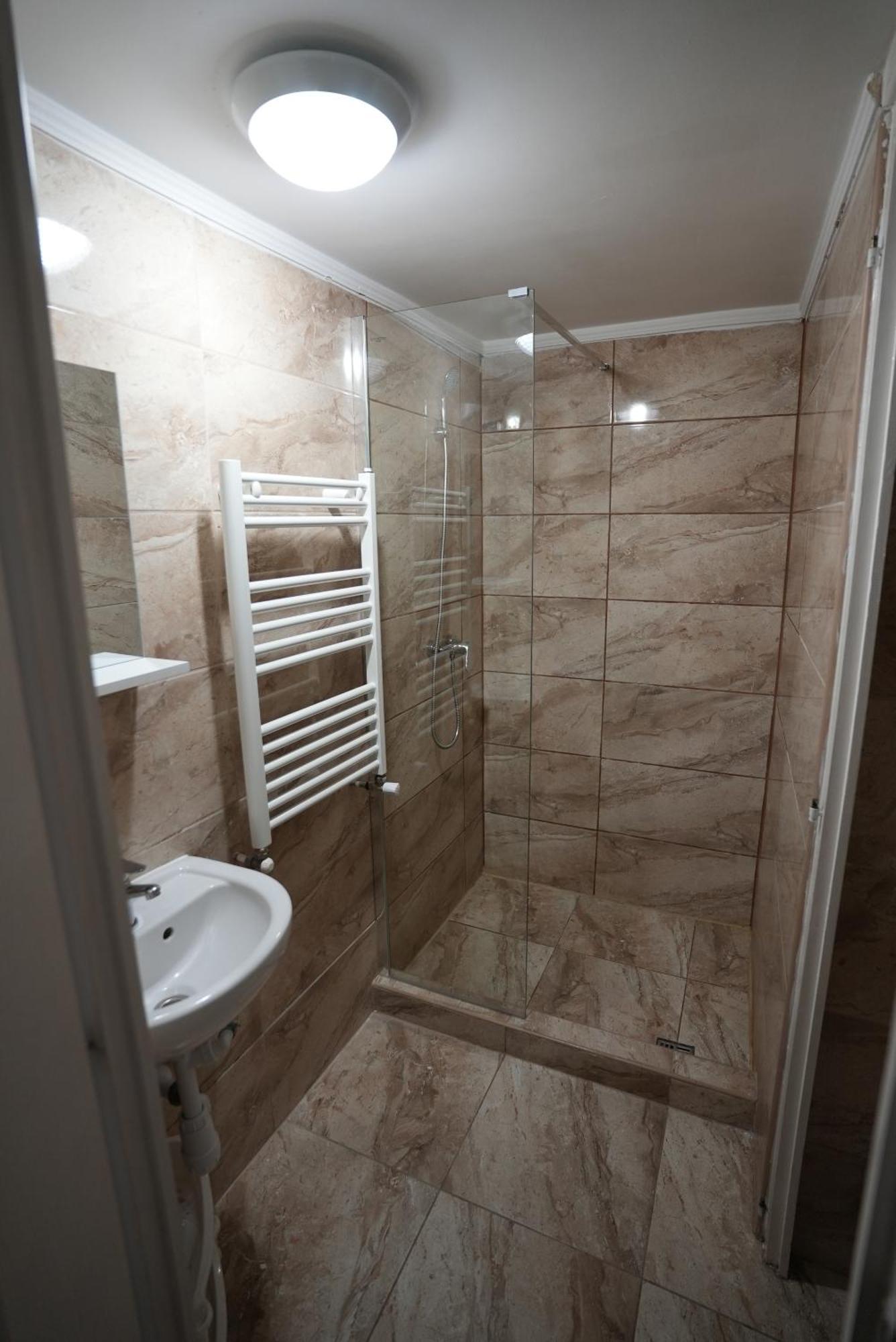 Center Hostel And Guest House Budapest Bagian luar foto