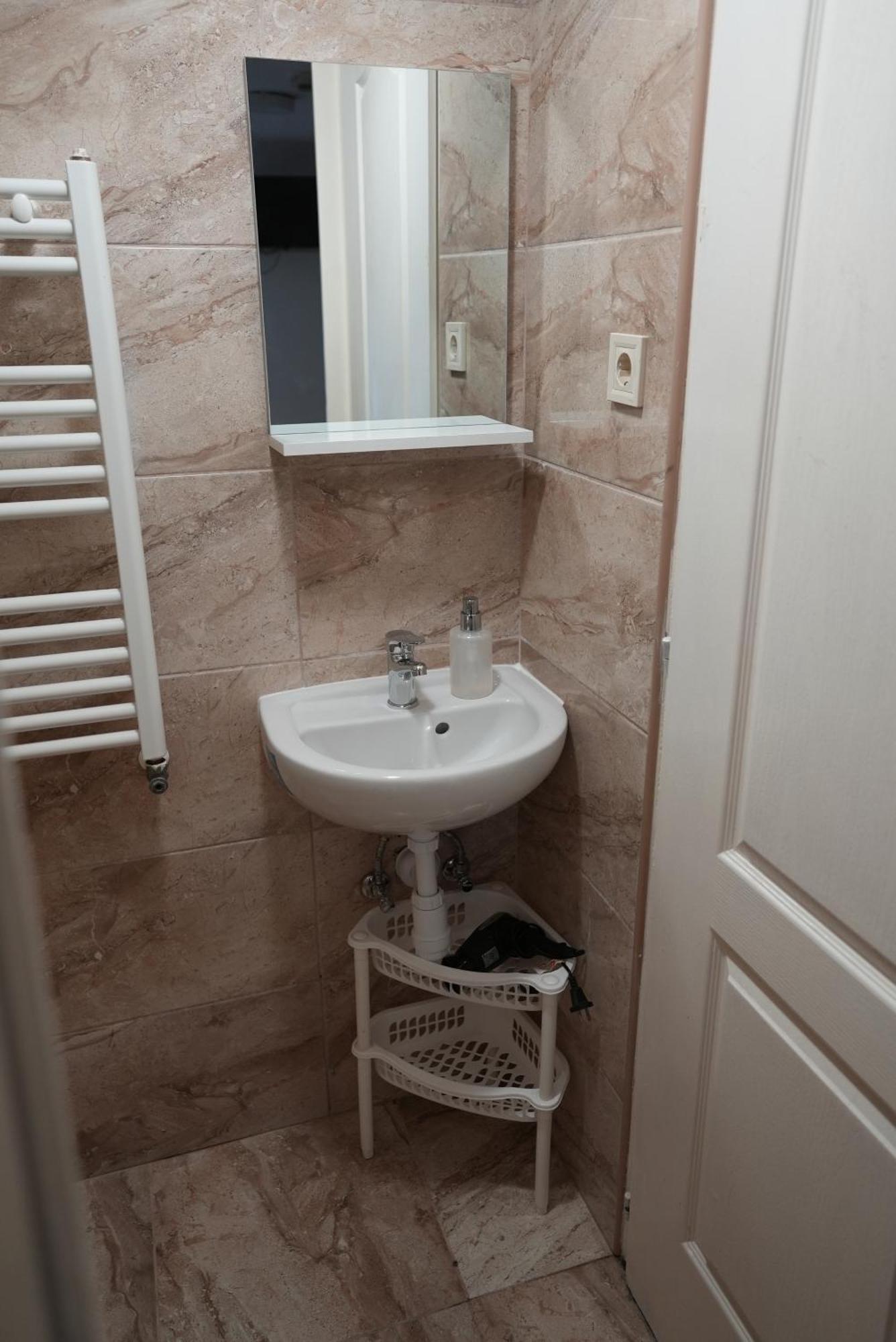Center Hostel And Guest House Budapest Bagian luar foto