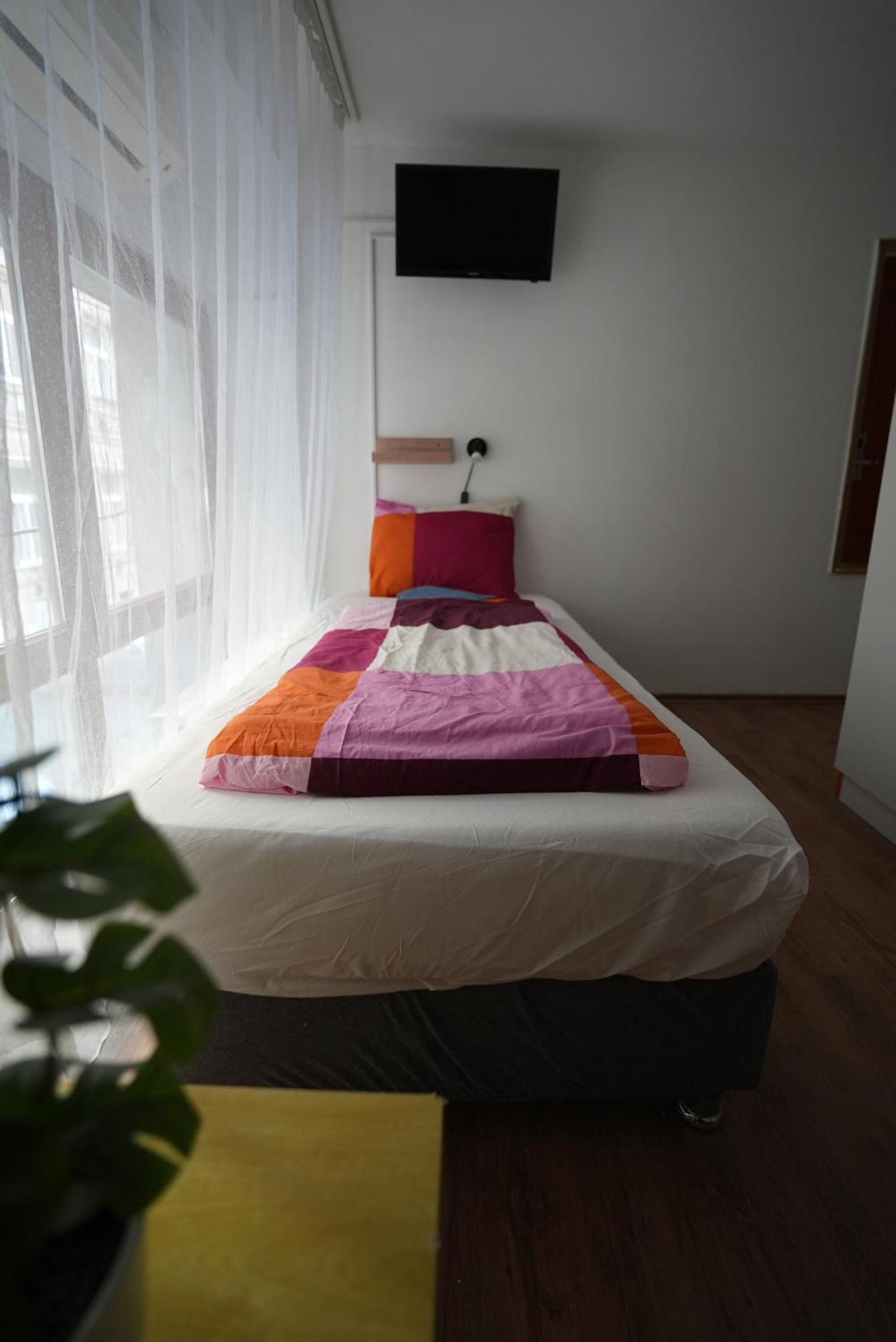 Center Hostel And Guest House Budapest Bagian luar foto
