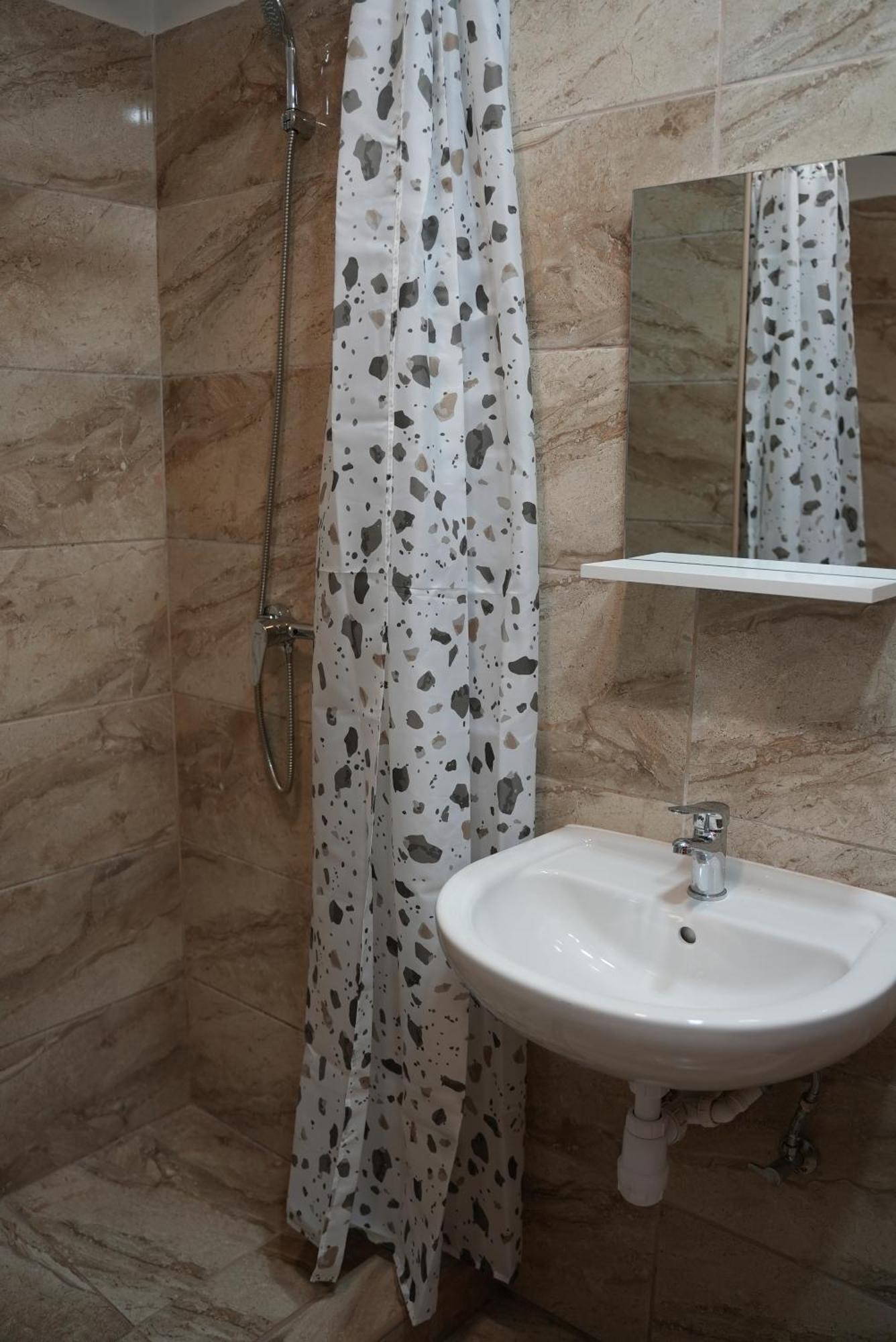 Center Hostel And Guest House Budapest Bagian luar foto