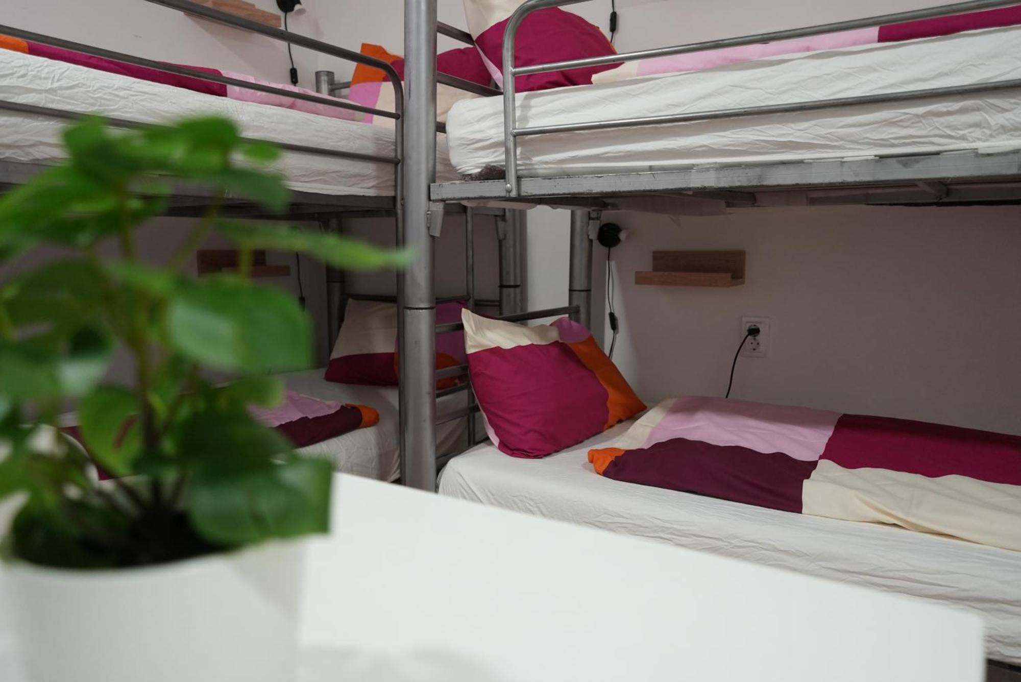 Center Hostel And Guest House Budapest Bagian luar foto